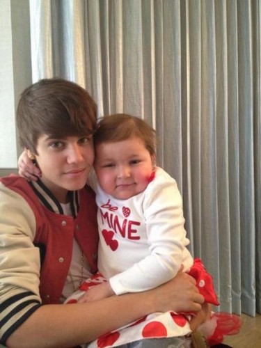 hangin out with a special little girl. #MrsBieber ♥