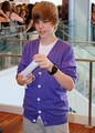 2009_Justin_Bieber_NYC_2.JPG - justin-bieber photo