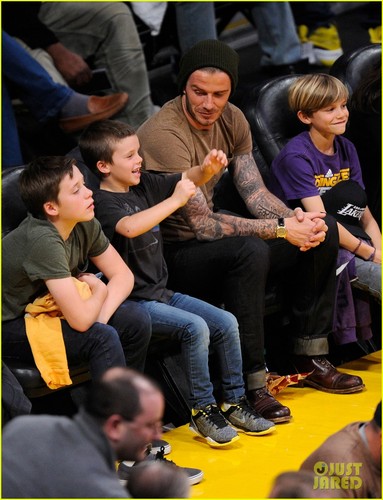  David Beckham: Lakers Game with the Boys!