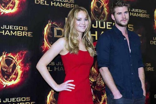  Jennifer and Liam promoting The Hunger Games in Mexico