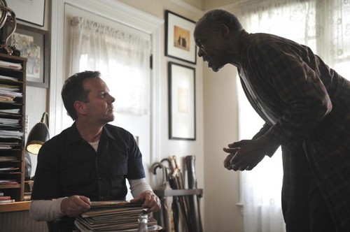  Kiefer Sutherland and Danny Glover