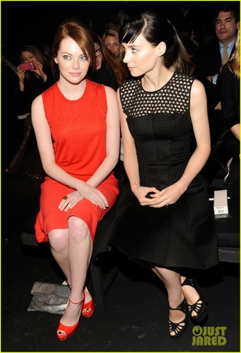 Rooney Mara & Emma Stone: Calvin Klein Fashion Show!