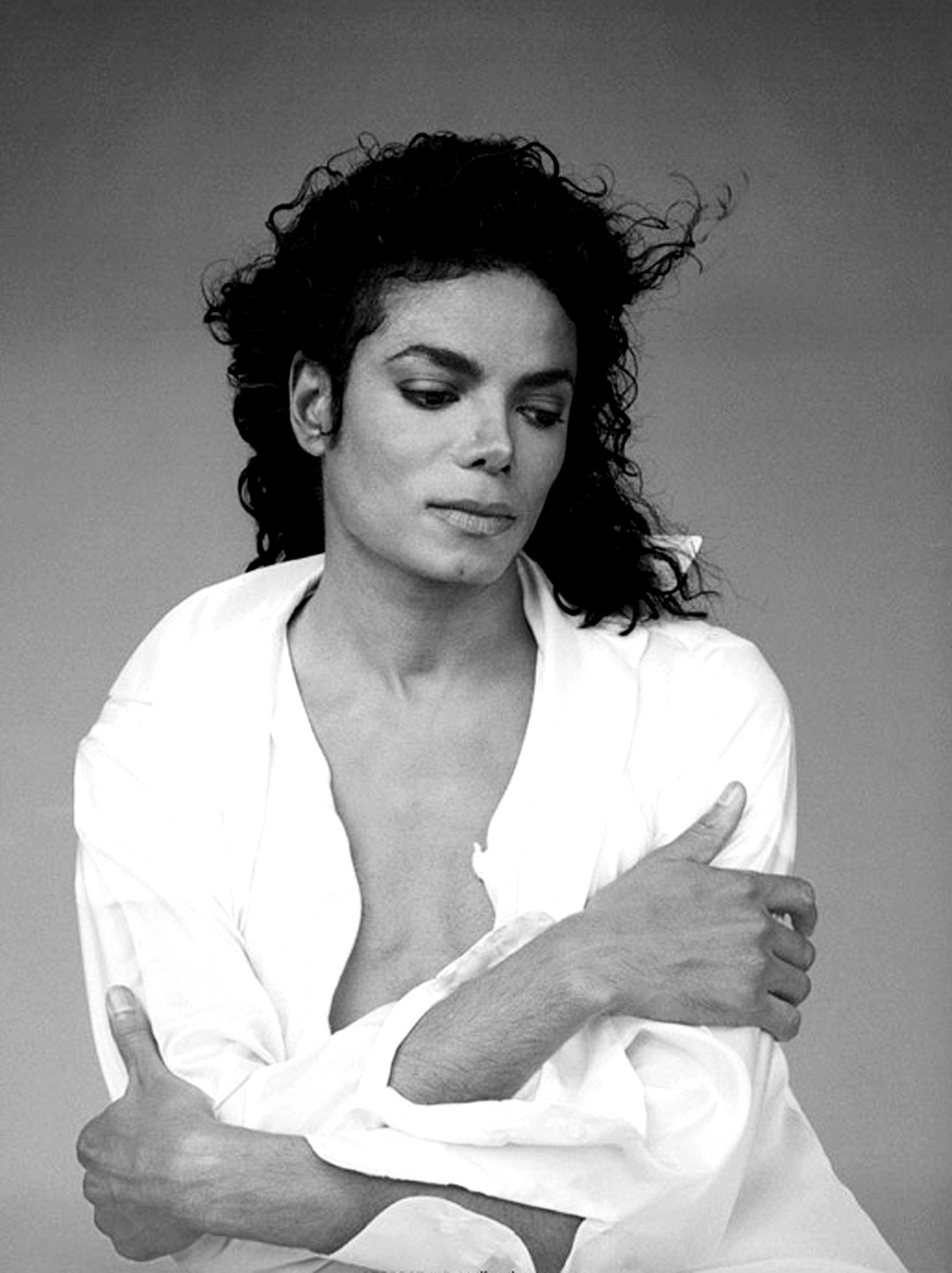 look at his arm! O Michael Jackson Photo (29126829
