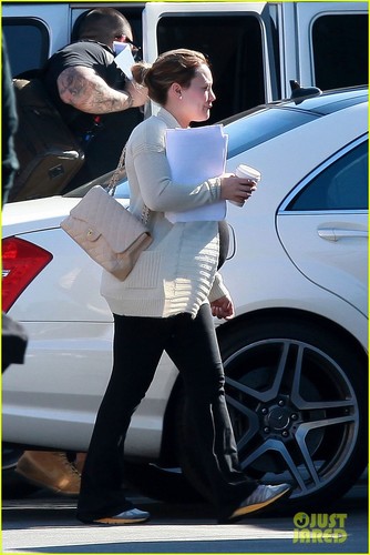  Hilary Duff: 'Excited' to Shoot Funny atau Die Video!