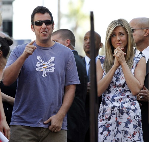  Jennifer Aniston Getting Her 星, つ星 On The Hollywood Walk Of Fame [22 February 2012]