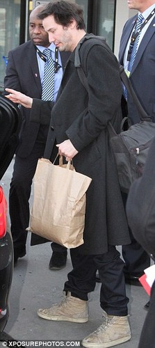  Keanu Reeves arrives at Budapest Airport.( February 15, 2012)