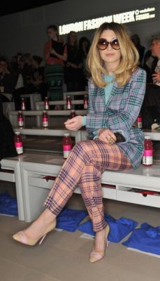  Nicola at the Mark Fast tampil during london Fashion Week. [20/02/12]