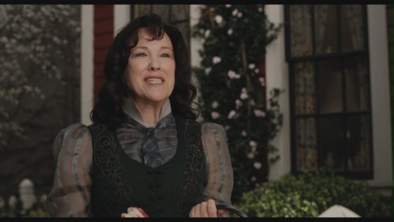 Catherine O'Hara as Justice Strauss in 'Lemony Snicket's A Series Of Unfortunate ...