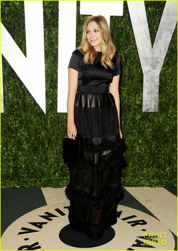 Elizabeth Olsen - Vanity Fair Oscar Party!