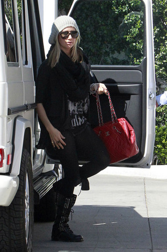  FEBRUARY 23RD- Ashley and Martin Johnson shopping in Beverly Hills