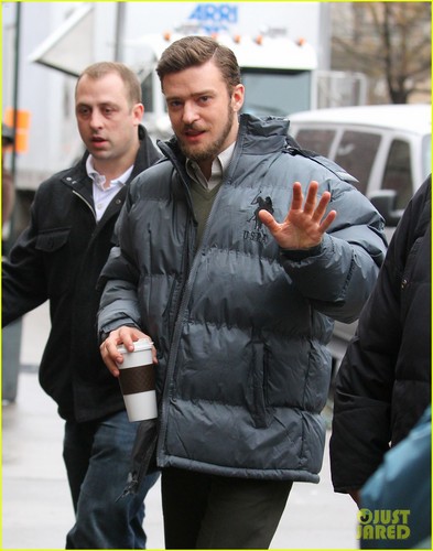 Justin Timberlake: Puffer Coat on 'Llewyn' Set