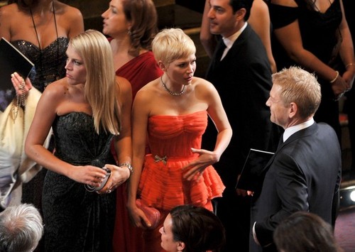  Michelle Williams - 84th Annual Academy Awards/Show - (26.02.2012)
