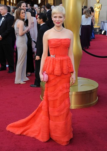  Michelle Williams - 84th Annual Academy Awards/red carpet - (26.02.2012)
