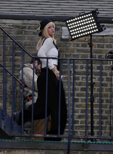  Spotted On A Set In London [24 February 2012]