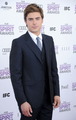 Zac Efron - Spirit Awards 2012 Red Carpet (HQ) - zac-efron photo