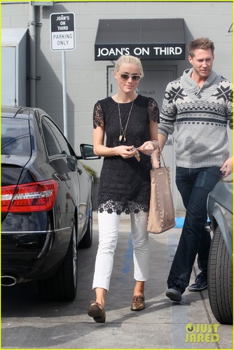  Amber Heard: Out to Lunch!