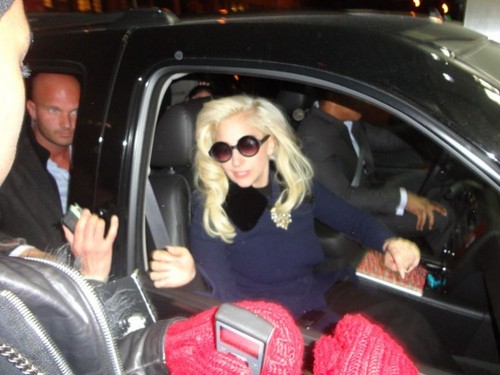  Gaga out in NYC (March 1st)