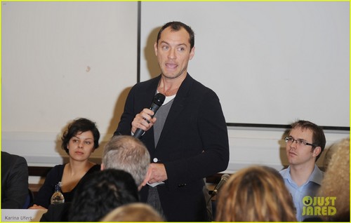  Jude Law: Peace One Day's Global Truce Launch!