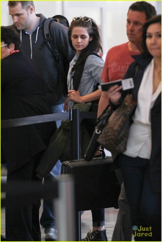 Kristen Stewart is Leaving Los Angeles