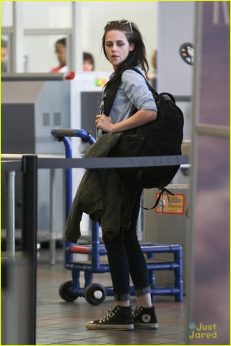  Kristen Stewart is Leaving Los Angeles