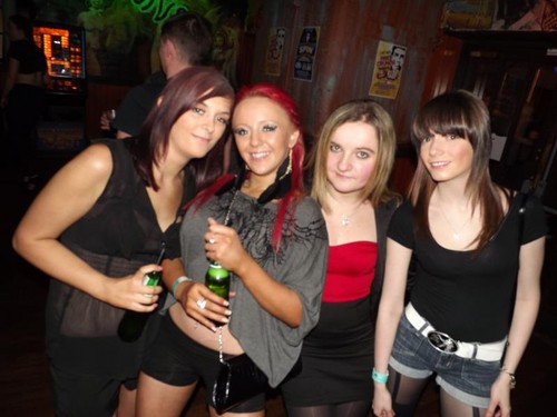  Leanna, Mel, Me & Shawny On A Girlz Nite Out In BFD ;) 100% Real ♥