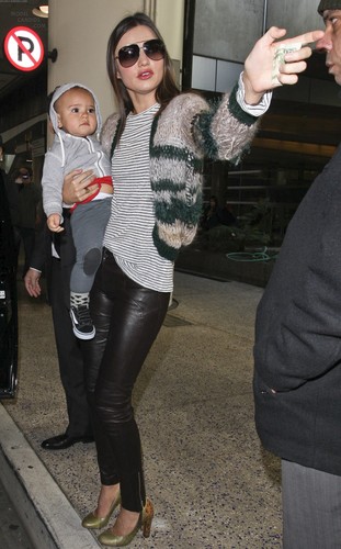Miranda Kerr Arrives @ LAX Airport – Feb. 28th, 2012