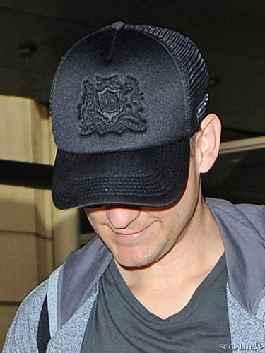 Tobey Maguire Looking Very Thin At LAX