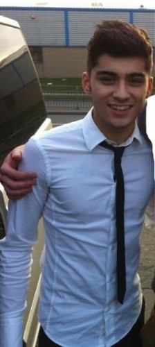  Zayn today after the funeral ! :) x