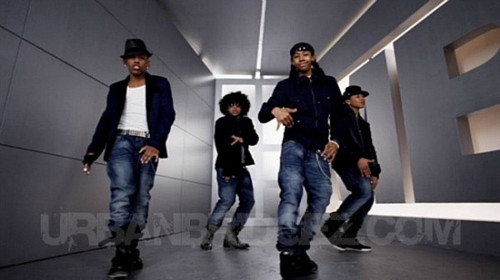  (NEW) Roc Royal with MB in the Hello video (: