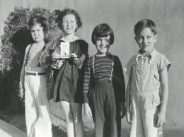 Little James Dean with friends - Dean on the right