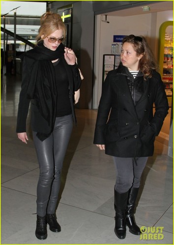  Nicole Kidman: Leather Pants in Paris