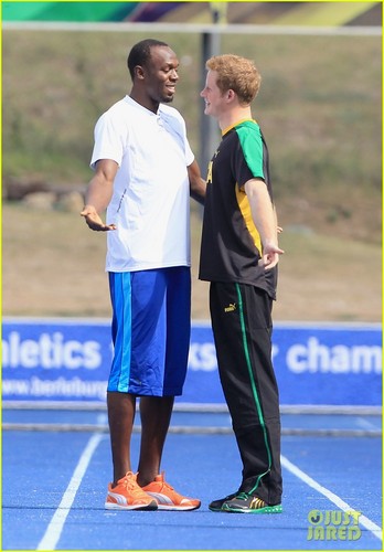  Prince Harry & Usain Bolt Jog in Jamaica