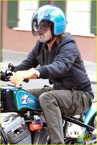  Brad Pitt Rides His Bike in the Big Easy