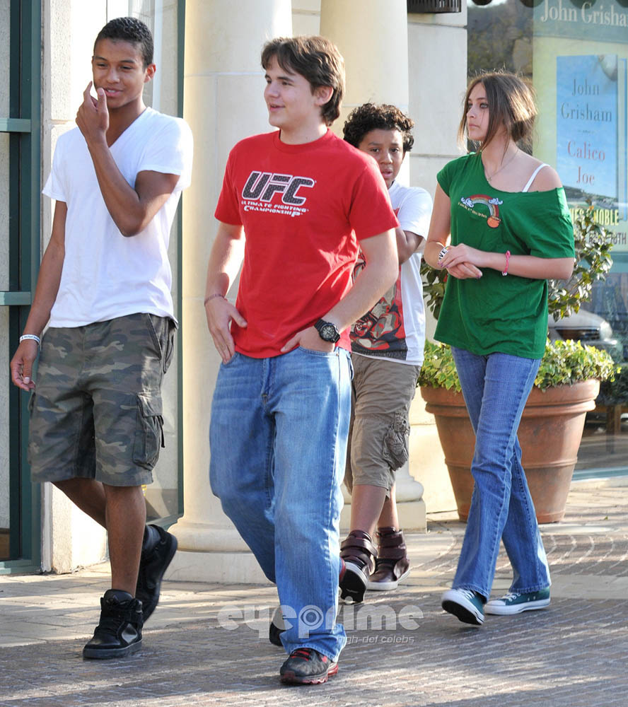 Jaafar, Prince, Jermajesty and Paris Jackson at the Movies in Calabasas - prince-michael-jackson photo