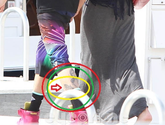 NOTE! UNDER THE TATTOO JESUS, justin has a new TATTOO and covered by the stocking..