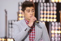 1D performing on the "Today Show" :) - zayn-malik photo