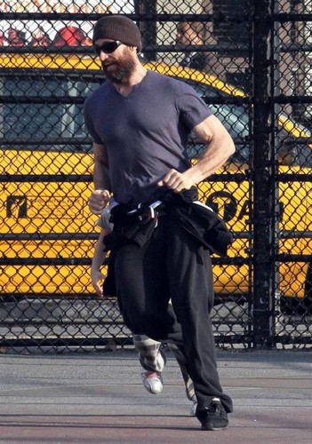 Hugh Jackman runs, plays in a NY park with daughter Ava,
