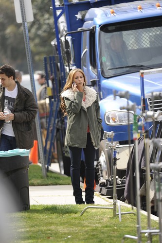  On The Set Of The Client senarai In Los Angeles [13 March 2012]