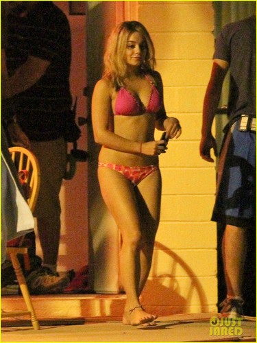 Vanessa Hudgens: Pink Bikini Babe