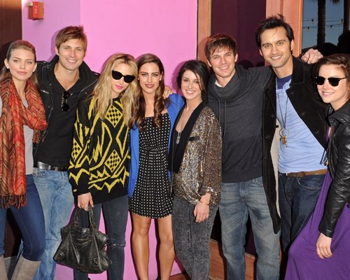  90210 cast at the Season 4 wickeln, wickeln sie Party at rosa taco