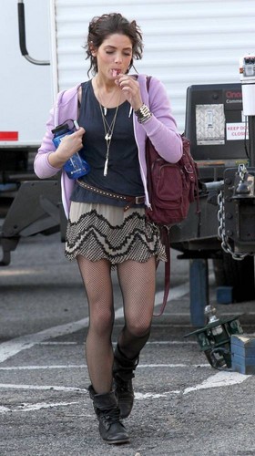 Ashley on set of 'Americana' - NYC, 19/03/12