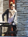 Grabbing lunch with Cheyne and Jen in Studio City [19th March] - miley-cyrus photo