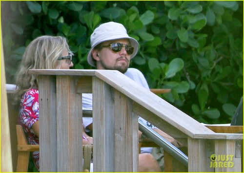  Leonardo DiCaprio: Miami With Mom Irmelin