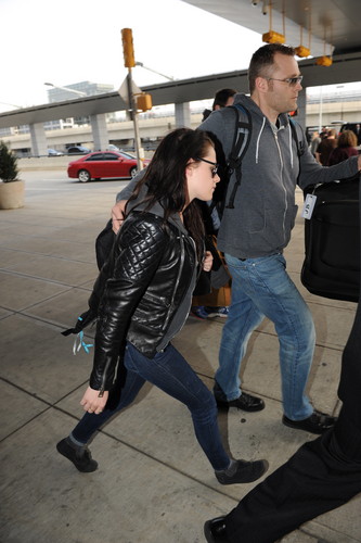 Kristen Stewart arriving at JFK Airport in New York - March 18, 2012.
