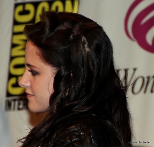 Kristen Stewart at WonderCon in Los Angeles, California - March 17, 2012.