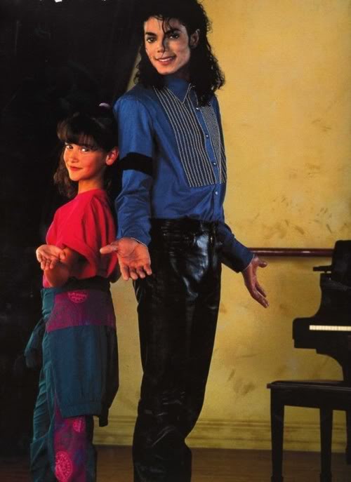 Michael with a young Jennifer Love Hewitt how cute 