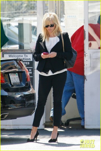  Reese Witherspoon: Pregnant with Third Child?