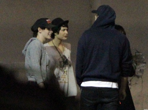 Kristen Stewart & Robert Pattinson out with friends in Los Angeles, California - March 26, 2012.