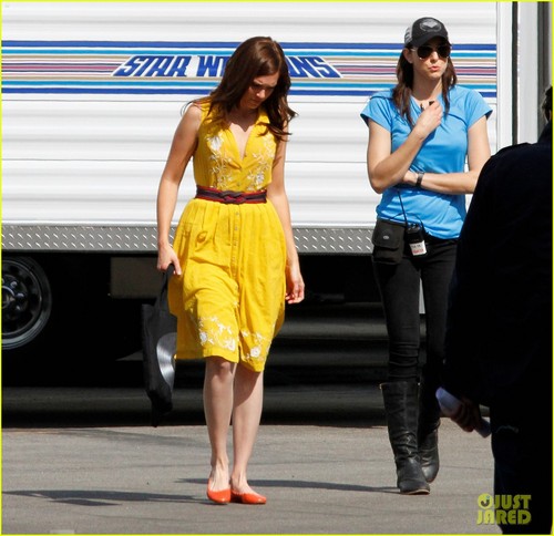  Mandy Moore: On Set for New Project