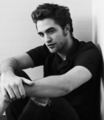 Robert Pattinson EW wallpaper - robert-pattinson-and-kristen-stewart photo